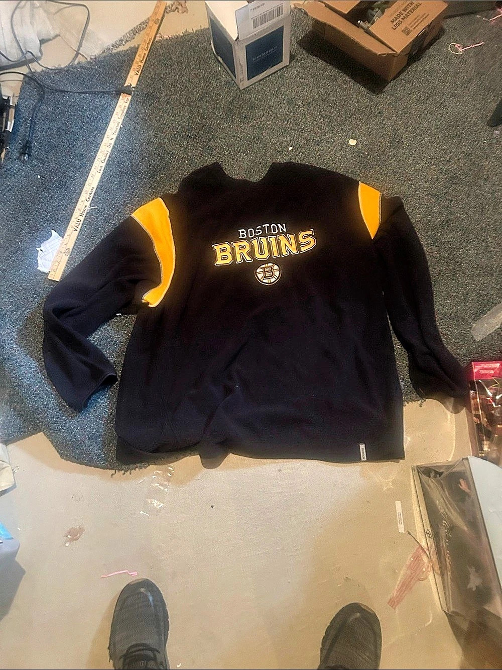 Reebok NHL Boston Bruins Face Off Collection Hoodie Black & Yellow size large